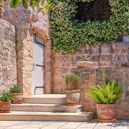 Villa 5br City Centre Hvar - What'app - 0034-635-518-216 - For Reservations! Hvar Town