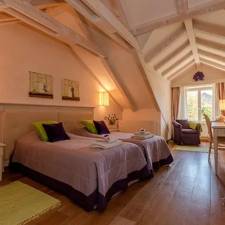 Vila 5br City Centre Hvar - What'app - 0034-635-518-216 - For Reservations! *