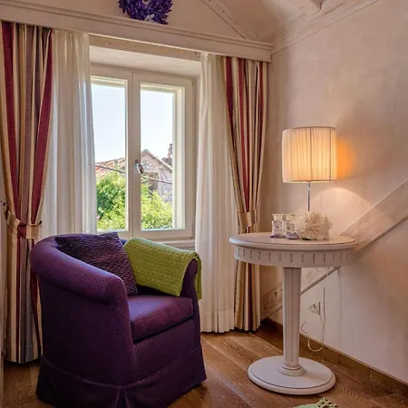 Vila 5br City Centre Hvar - What'app - 0034-635-518-216 - For Reservations!