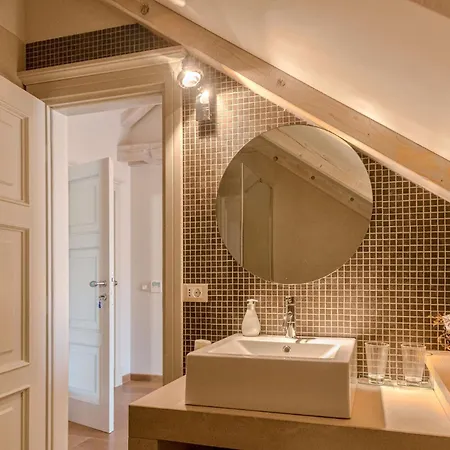 Vila 5br City Centre Hvar - What'app - 0034-635-518-216 - For Reservations!
