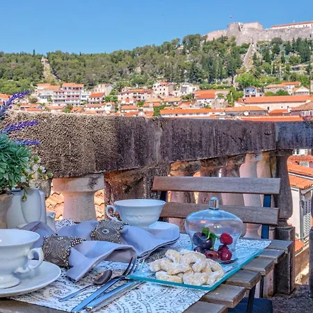 Vila 5br City Centre Hvar - What'app - 0034-635-518-216 - For Reservations! Hvar Town